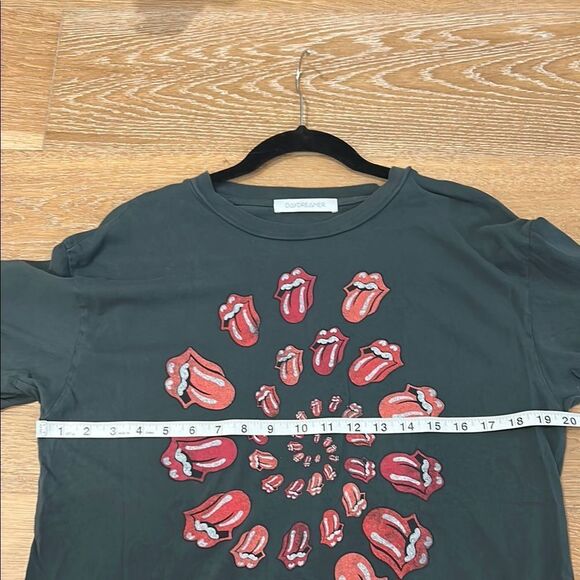 Daydreamer Graphic Rolling Stones Dark Gray T-Shirt, Size Medium - Picture 7 of 8